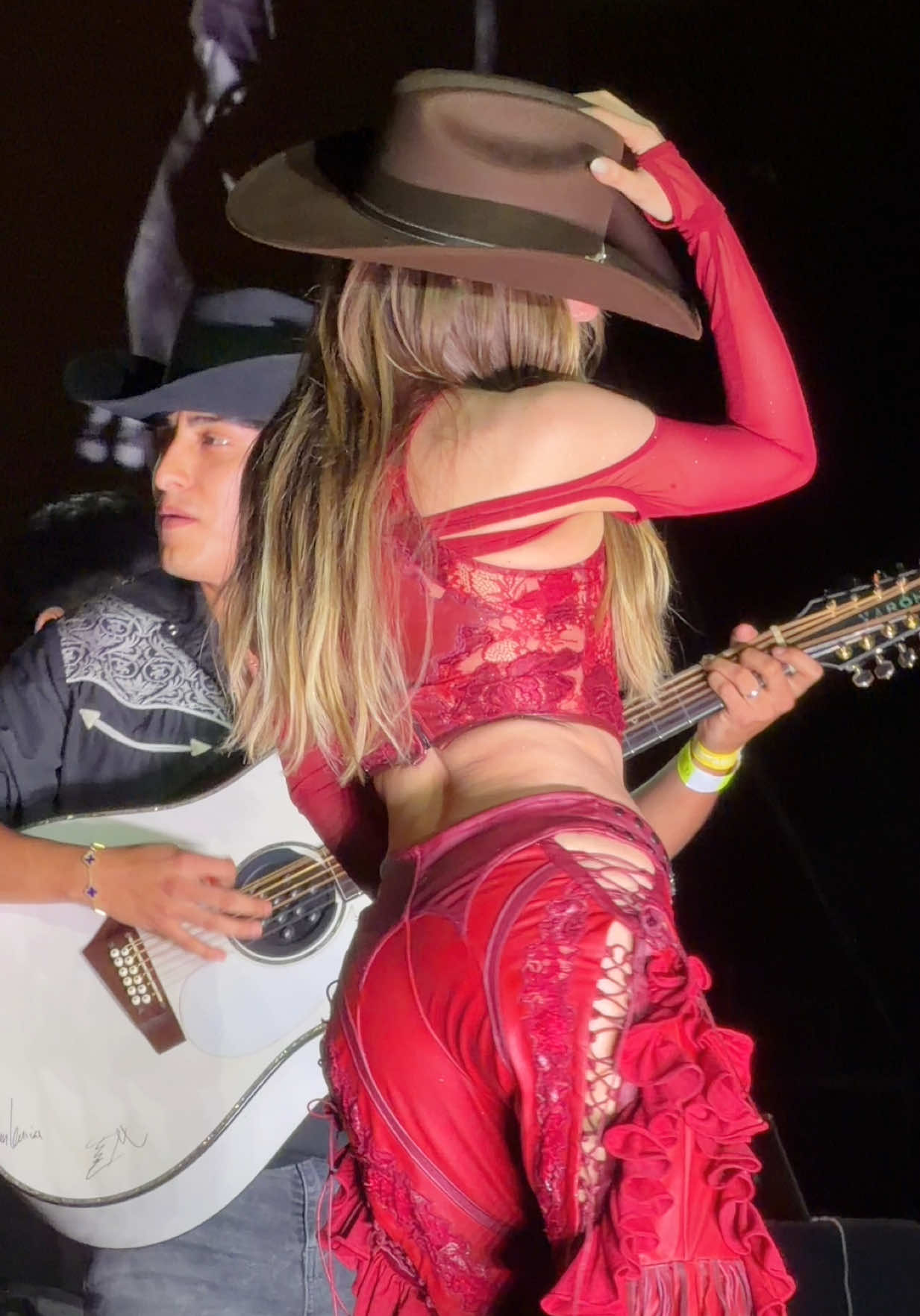 Beli beliqueando - Beli Bélica 🌵 La cuadrada - Belinda & Tito Double P en Guadalajara🐦‍🔥 @Belinda @Tito double p oficialeditsmx @fiestasdeoctubre  #Belinda #TitoDoubleP #viral #Music #Fyp 