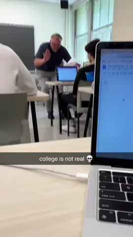 bruh 💀 #aitools #collegeexperience #study  #freehacks #college 