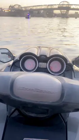 اللهم مثل ما اخرجت يونس من بطن الحوت اخرج حسين من بطن النهر 