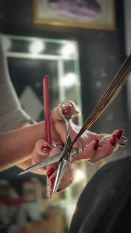 The power of a Haircut ♥️✨ A haircut is never just a haircut. It’s energy shifting. It’s shedding what no longer serves you. It’s giving yourself permission to start again ✨ @flowerxhair 