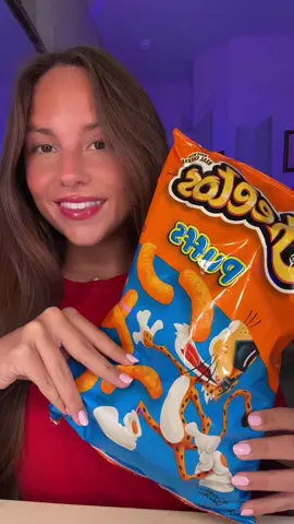 Cheeto puff mukbang🧡🐅#cheetopuffs #cheeto #mukbang  #asmrfood #eatingshow 