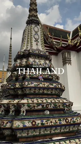 Forever torn between travelling the world and going back to Thailand again and again #thailand #travel #bangkok #chiangmai #kohtao 