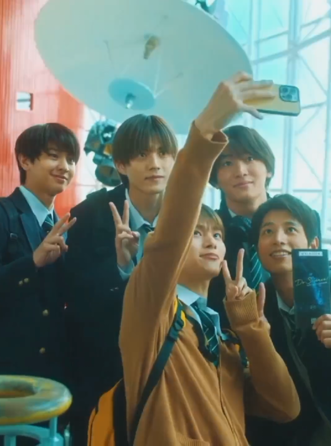 school trip: joined a group I'm not colse to #修学旅行で仲良くないグループに入りました #schooltripjoinedagroupimnotcloseto  #japanesebl #jbl #jseries 