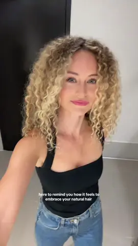 Don’t shy away from what God gave ya #curlyhair #curls #curlscheck 
