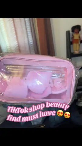 10/10 recommend !!!! It comes with SOOO MANY beauty blenders & brushes 😍🫰🏽✨#fyp #fypシ゚viral #tiktokshopfinds #beautytips 