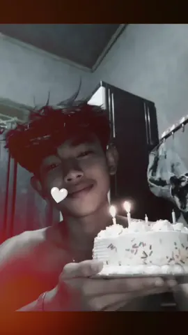 happy birthday to me, 20thun bukan lagi remaja, belum sepenuh belajar dewasa,tapi cukup untuk belajar berdamai,dan memilih untuk terus tumbuh.  dua puluh tahun hidup penuh cerita luka,tawa,dan penuh, pelajaran🥹🥳  selamat untuk diriku terimakasih, telah di berikan kesempatan untuk terus hidup, dan terima kasih berjuang sejauh ini, aku bersyukur untuk semua terjadi di hidupku baik manis maupun pahit,🥹🥳 selamat datang usia 20 tahun nya semoga langkah ku selalu penuh arah dan harapan.🫶💗😭#semuaorang #fypage #selamatulangtahununtukdirikusendiri #fyp 