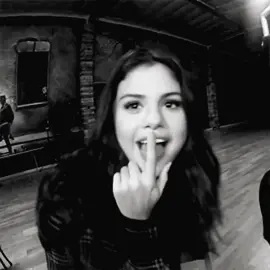 It’s like seeing an ex #selenagomez #selenagomezedit #2016 #fyp #selenators 