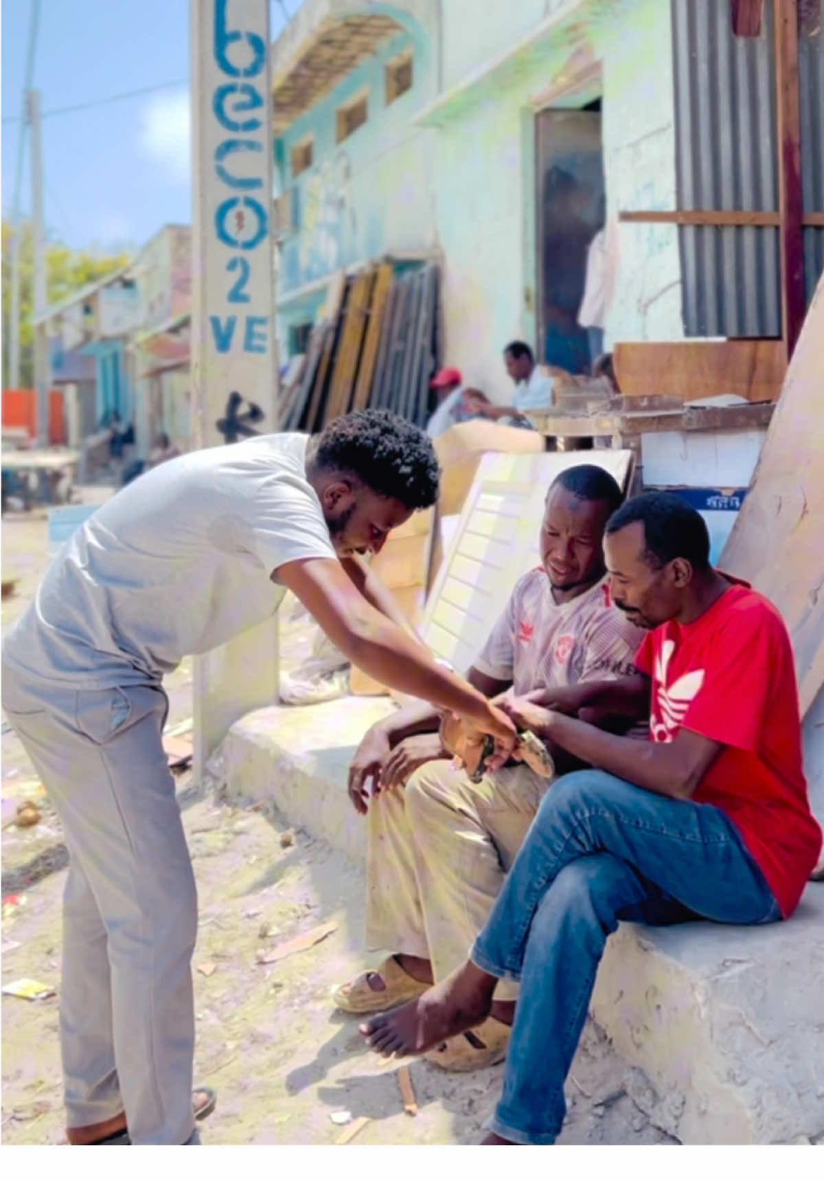 Raiiz prank public  🫢😂🤣🤣 #somalitiktok #kenyantiktok #raiiz13 #prank 
