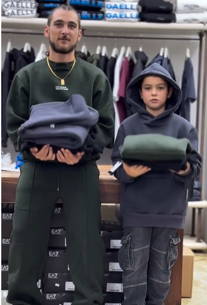 E tu cosa preferisci indossare ???🤪 #myfav #urbanstyle #viralvideo #perteee #crazyshop 