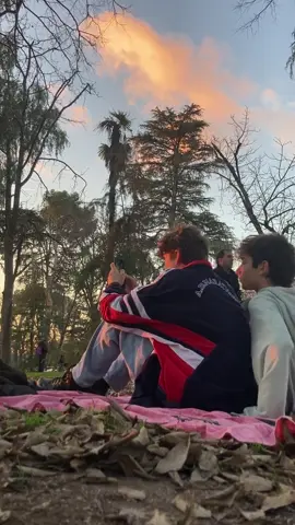 “A veces el amor más bonito es el que no necesita palabras 🌈##lgbt #LoveIsLove #parejagay #amorgay #romance   