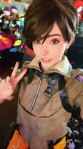 check me out! #tracer#tracercosplay#cosplay#overwatch#overwatchcosplay