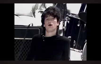 45 anni fa iniziava la carriera di questi ragazzi irlandesi  Boy U2 #U2 #boy #irish #rock #postpunk 