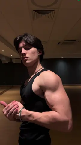 Update #GymTok #Fitness #gymmotivation #physique #lean 