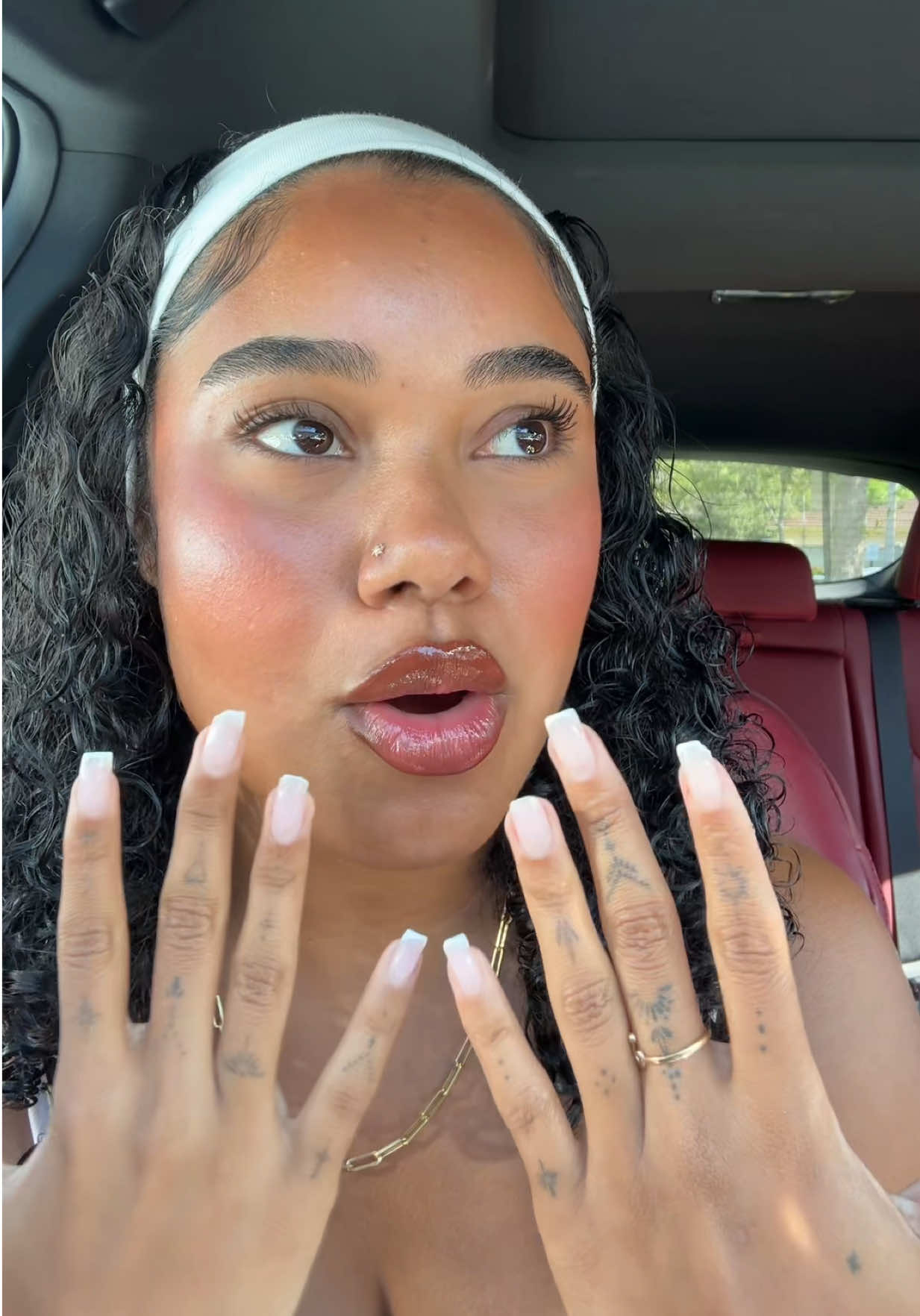No me conozco… I never let my nails get this bad 
