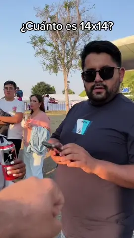 ¿Cuánto es 14 x 14? #preguntasporlacalle #preguntasdematematicas #preguntasyrespuestas #trucomatematico #matematica 
