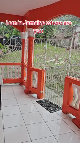 Jamaica 🇯🇲 life is the best#dancechallenge #jamaicatiktok🇯🇲viral💯fyp #badboydance #LanguageLearning #fentysuperbrandday 