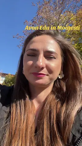 Astăzi am fost la liceul Spiru Haret din Moinești, unde am avut o activitate educațională despre antreprenoriat și dezvoltare personală 💼✨ Mă bucur enorm să văd atâtea fete interesate să-și construiască propriul drum! ❤️ Dacă și tu vrei să îți dezvolți o afacere online sau offline, în județul tău sau oriunde în țară, scrie-mi cu încredere! Cred cu tărie că te pot ghida, inspira și ajuta să ajungi acolo unde îți dorești 🤍 #antreprenoriat #dezvoltarepersonala #femeiputernice #Moinești #educațional  