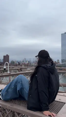 Kal ho naa ho vibes, in NYC 🌇#kalhonaaho #shahrukhkhan #browntiktok #fyp #bollywoodvibes