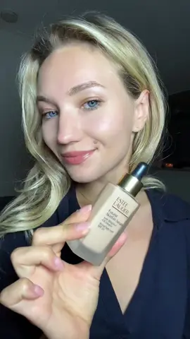 In just one week with Futurist Skin Tint, skin looks smoother, moisture is increased and skin tone looks improved. #EsteeLauder #futuristskintint #foundation #futurist #skintint 