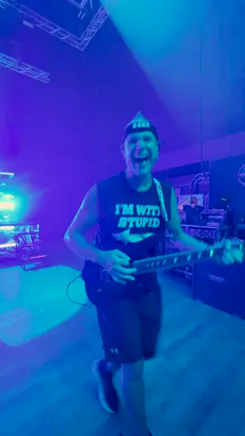 AHHHHH!!! Adam thinks we’re #1! 🤭 📸 @manalivecreative  Foh: @Alex Markides  #killswitchengage #heavymetal #metalmusic 