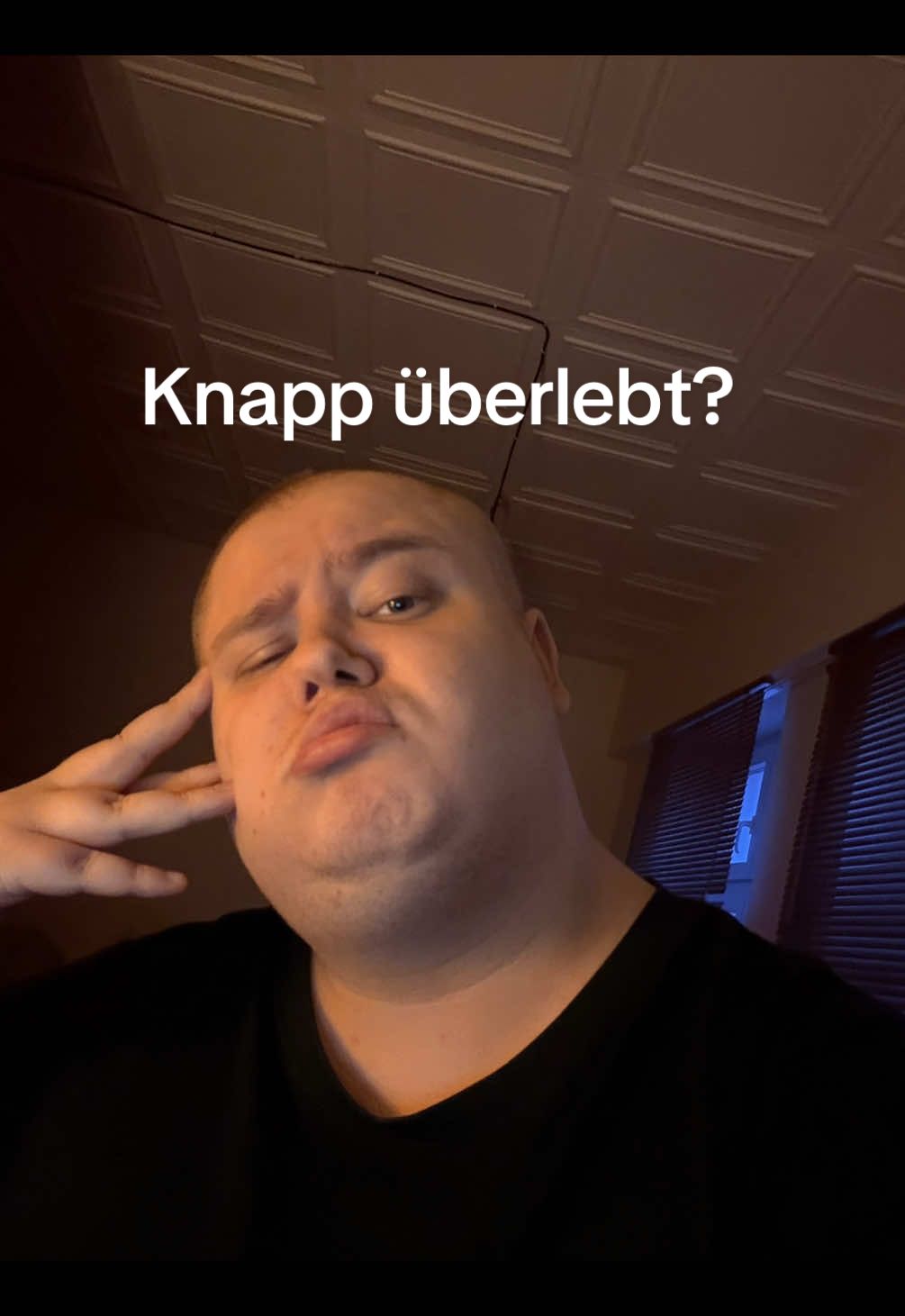 #for_jeff_ #4youpageシ #dailylifeofaschizophrenic #influencerinfluencer #satire  Anmerkung: Dieses Video ist reine Satire/Unterhaltung. Ich spiele nur eine Rolle und arbeite auf zynische und (meiner Meinung nach)  lustige Art und Weise, gesellschaftliche Themen auf. Alle Menschen die ich begegnen bin waren herzlich und freundlich und ich befand mich zu keinem Zeitpunkt in echter Gefahr. Mir ist meine Verantwortung bewusst und ich hoffe dass dies auch gut rüberkommt.  Grüße, Timo a.ka SchiBangz