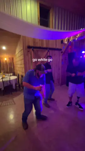 i will post this any chance i get😅 #gowhiteboygo #dancing 