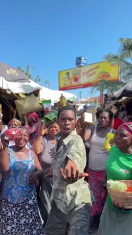 A sunny day with @₱ɆⱠⱠɆⱤ hustling with my Mothers 🫂❤️🔥 #happytownproject #officialstarter_ #viral 