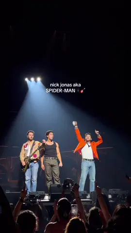 nice catch @Nick Jonas #jonasbrothers #nickjonas #jonasbrothersconcert #fyp #htx