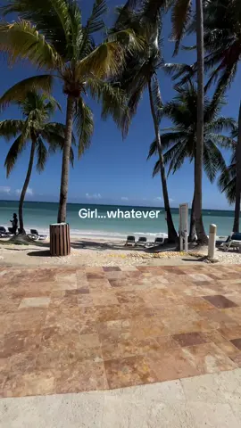 Idk but I love this trend 😅😅enjoy the view.  #girlwhatever #views #kauai #contentcreator 