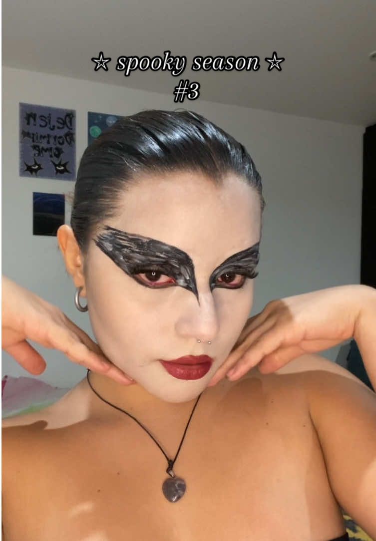 No podía faltar un maquillaje de mi película favorita. 🦢🖤 #halloween #fyp #makeuptutorial #makeupartist #paratii 