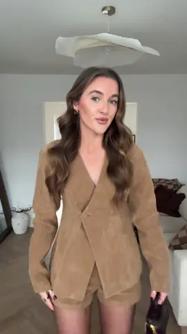 Baby shower outfit!  #babyshoweroutfit #OOTD #outfitoftheday #suedeoutfit #autumnoutfit 