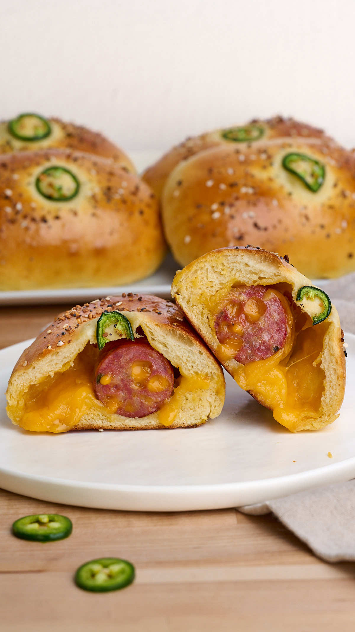 Jalapeño Sausage & Cheese Kolaches (Klobasnek)  Full recipe at the link in my bio! #kolache #klobasnek #baking #Recipe 