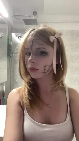 #brokendoll #dolls #makeup #hallooween #halloweenmakeup 