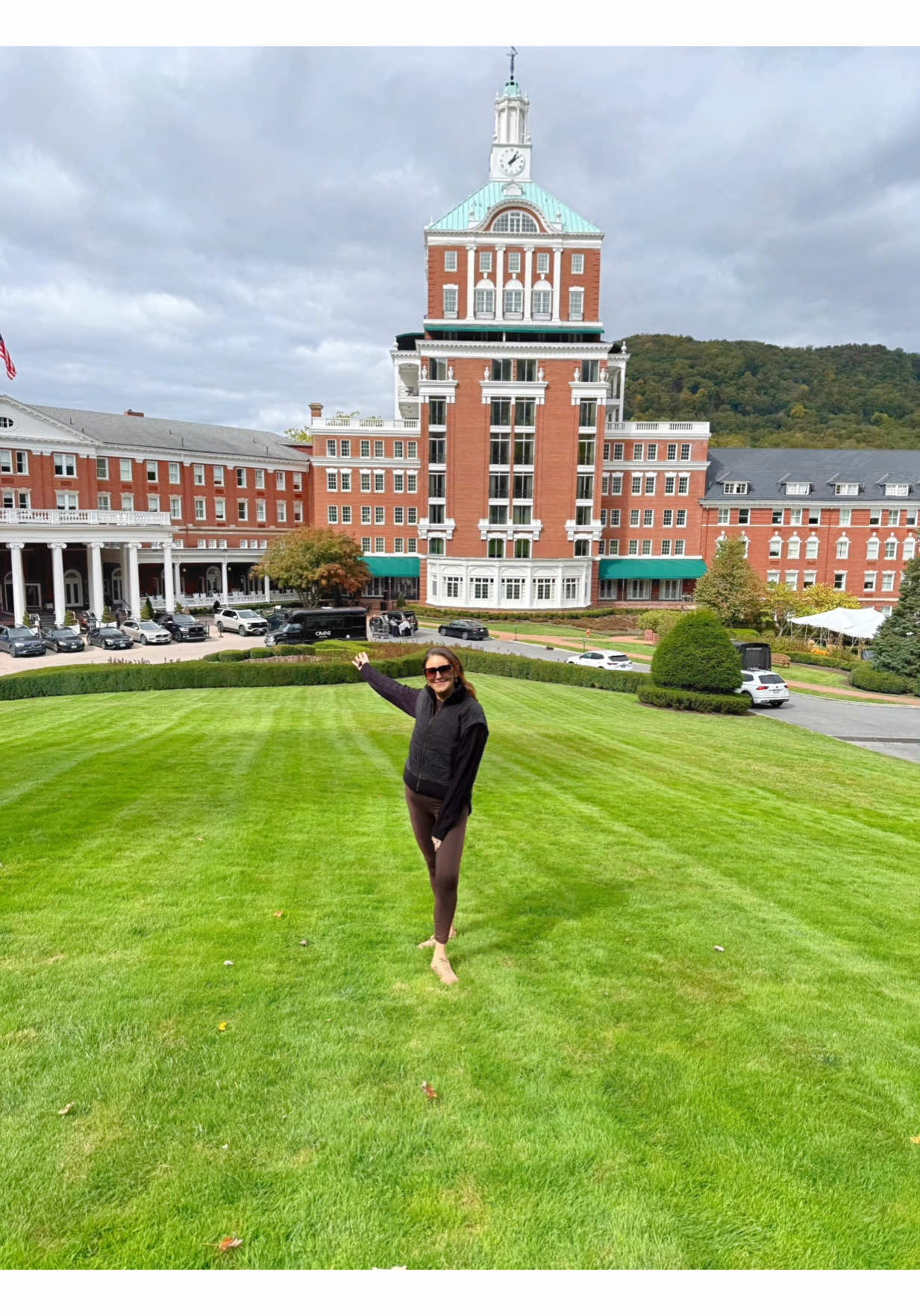 A timeless escape that feels like stepping into a storybook, with every modern comfort you could dream of.✨ From the healing mineral springs to the stunning mountain views, @The Omni Homestead Resort  is where elegance and ease come together. It’s the kind of place that makes you slow down, breathe, and remember how good it feels to just be. Whether it’s a girls’ getaway, an empty-nester adventure, or a quiet weekend for two, this Virginia gem deserves a spot on your travel list. 🗓️ Save this post for when you’re planning your next getaway. #AtTheOmni #FallFest #TheOmniHomestead #VirginiaTravel #MidlifeTravel  