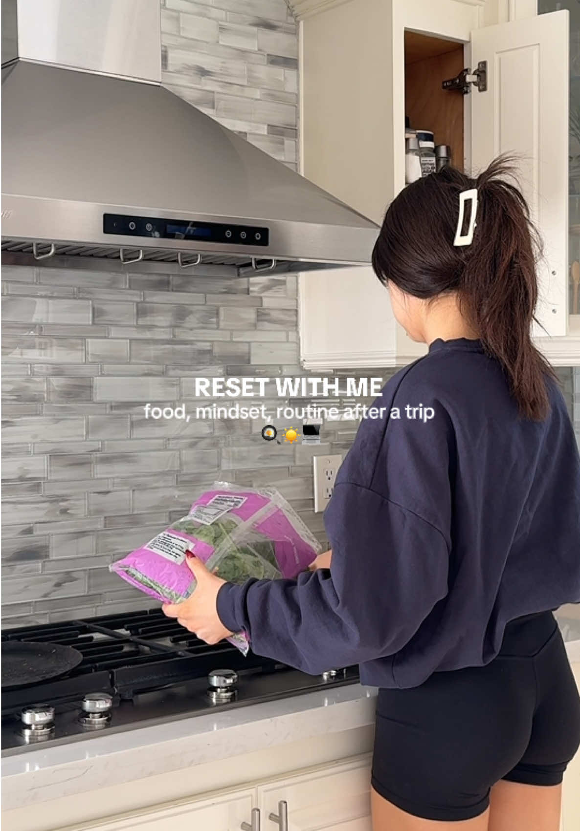 let’s reset after a weekend in vegas! 💗 #mondaymotivation #morningroutine #dailyvlog #morningvlog #foodfreedom 