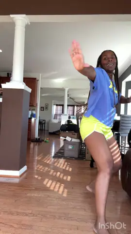 Bodega baddie energy!  Join me for Zumba at LA Fitness in Herndon #lafitness #zumba #bodegabaddie 