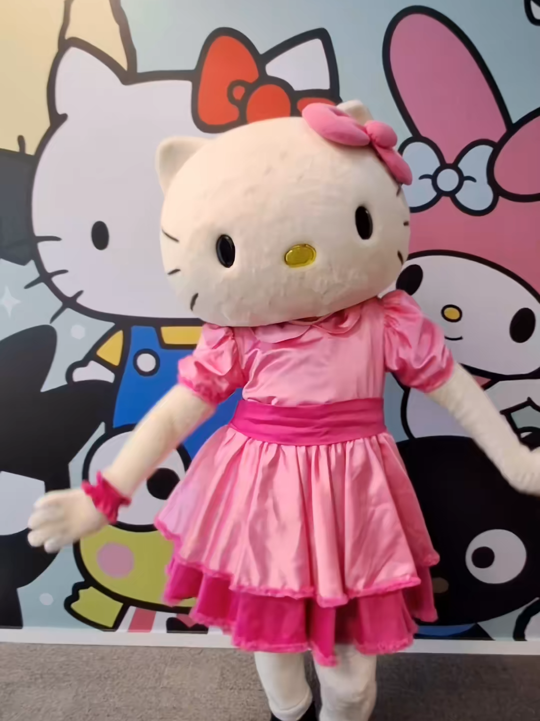 Ella hace su propio baile ❤️ #hellokitty #sanrio #latam #fyp #sanriocore #hellokittycore