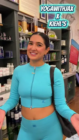 The vibes, the glow, and the community energy were unmatched! Huge thank-you to @yogawithjax_ for leading such a beautiful class and bringing the magic to Kiehl’s Lincoln Park 🧘‍♀️💛 #KiehlsLincolnPark #GlowAndFlow #YogaWithJax