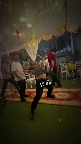 Nhảy xong chú ra cổng anh bản nhé🤣🤣🤣