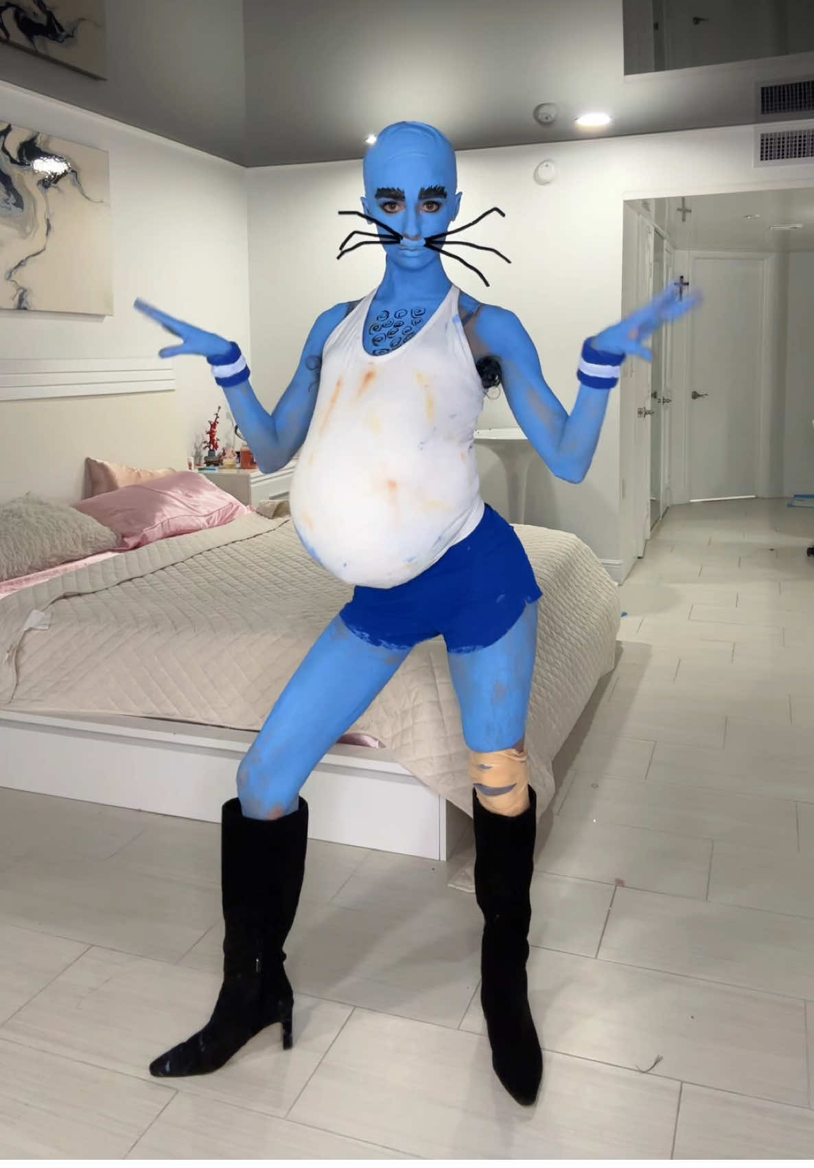 do I have the best Halloween costume? #nataliereynolds #halloween #costume #mrbobinsky #coraline mrbobinsky Coraline Halloween costume 
