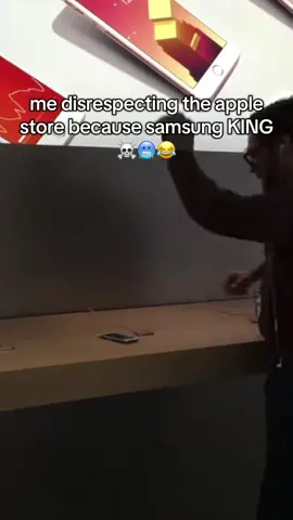 this was all done in a controlled environment, fake everything #samsungsigma #phonk #android #techtok samsung better lil bro iphone apple trash ☠️☠️ #joke