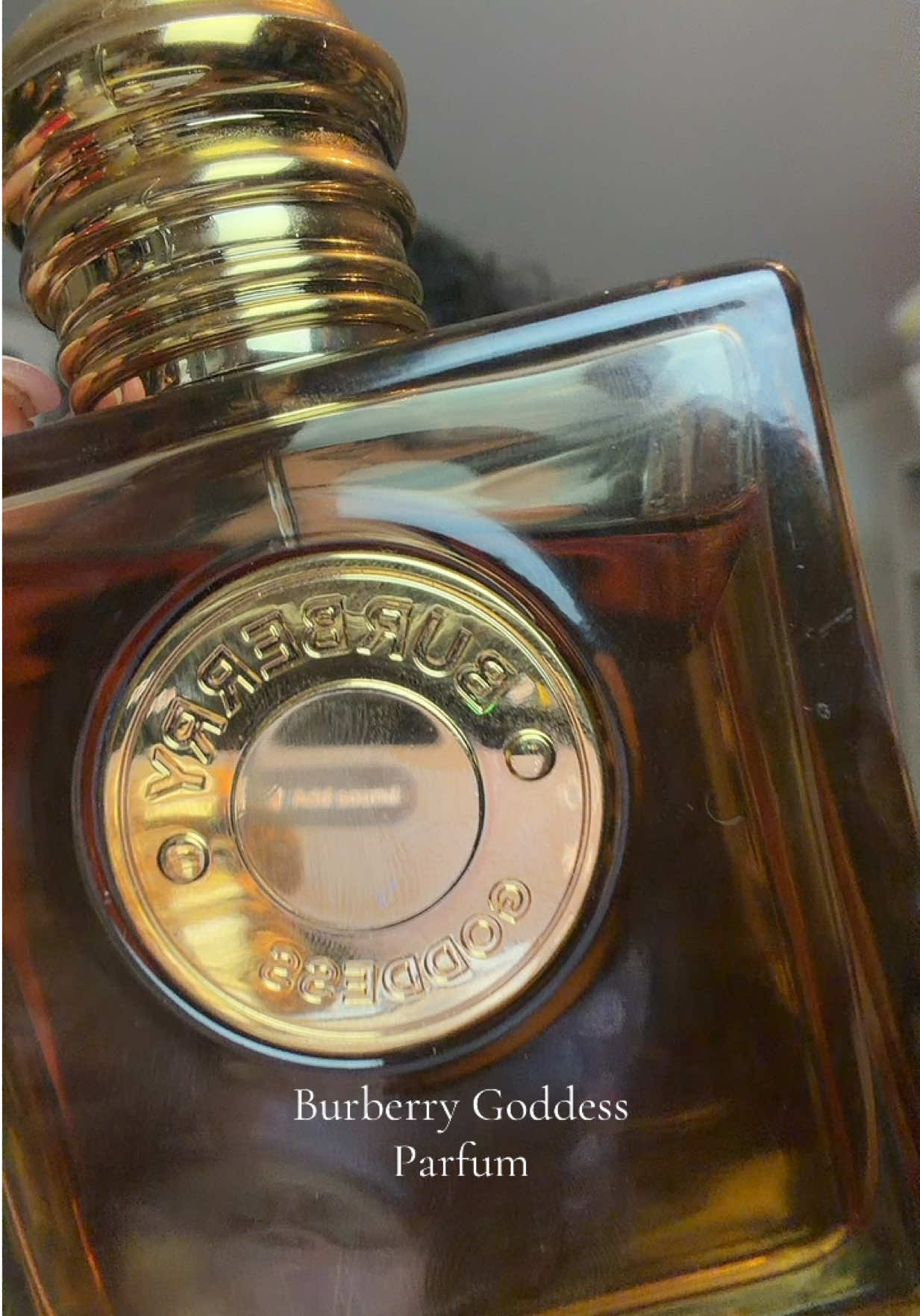 @Burberry did it again with another stunning rendition of goddess. Goddess, playful, flirty, sweet I know a library has taken the fragrance through an entirely different level. It’s giving floral gourmand #BurberryGoddessPerfume #BurberryGoddess #perfumetok #topwomensfragrance 