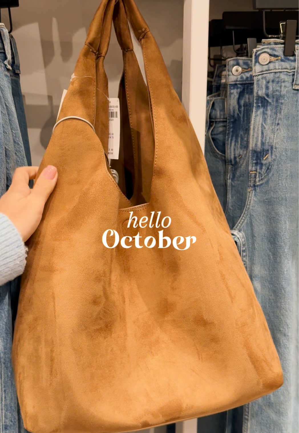 I went to @abercrombie so you don’t have to 👏 From cozy knits to the perfect jeans, they’re killing it this season! If you see something you love, my full try-on + links are on LTK 🤍 (link’s in my bio 🛍️) @Abercrombie and Fitch  #abercrombie #abercrombiestyle #fallfashionfinds #tryonhaul #ltkfashion          