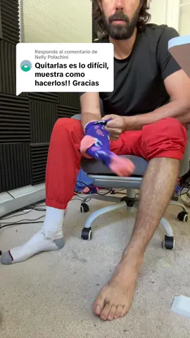 Respuesta a @Nelly Polachini así es como te pones y te sacas las medias de compresión. Es lo mejor que puedes usar para proteger tus piernas contra las várices, las arañitas, las piernas, cansadas y adolorida al final del día. #tiktokshopblackfriday #tiktokshopcybermonday #tiktokshopcreatorpicks #compressionsocks #mediasdecompresion 