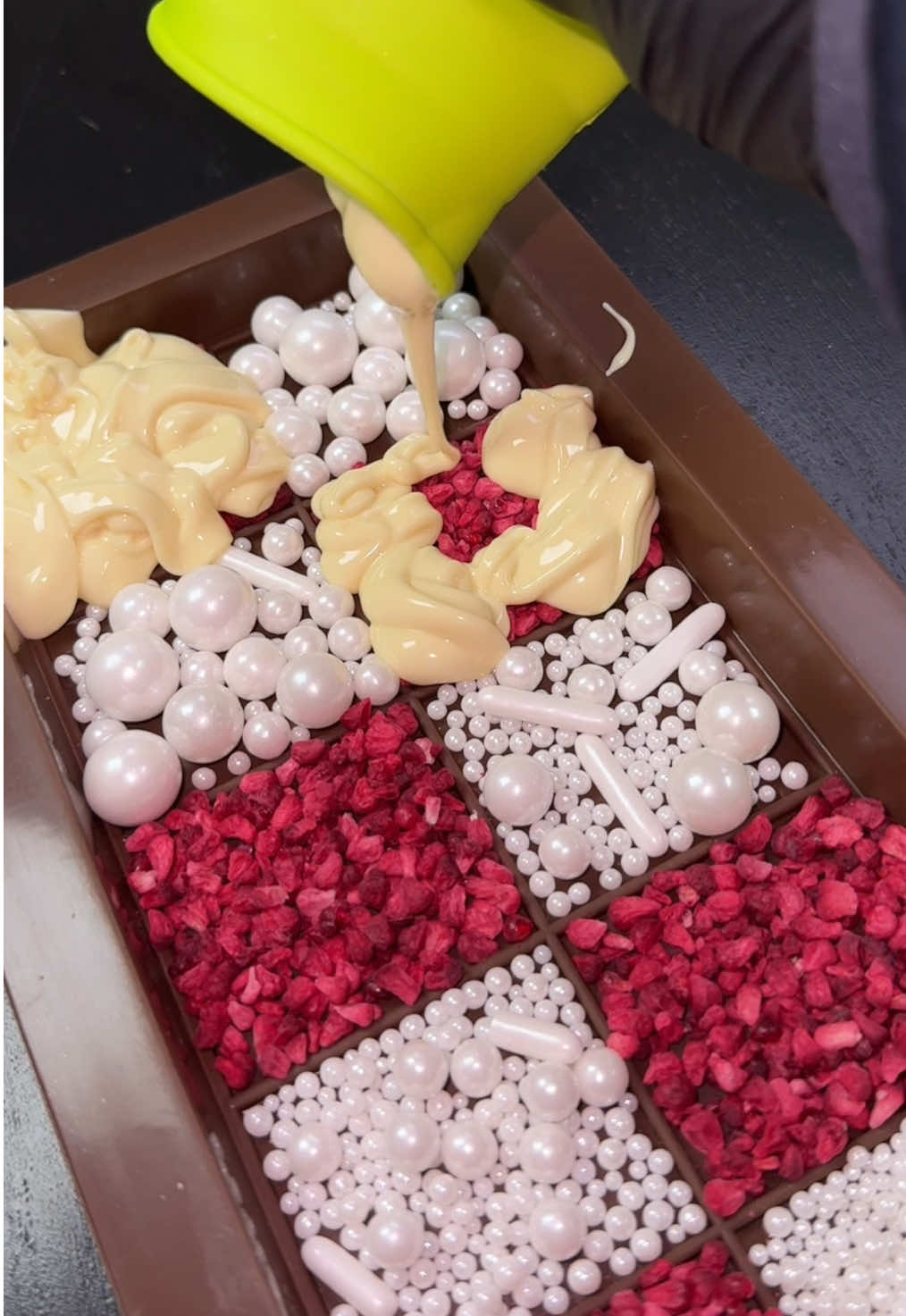 Day 78 of making Dubai Chocolate 🍫✨ i call this one red velvet dubai Chocolate #dubai #chocolate #dubaichocolate #day1 