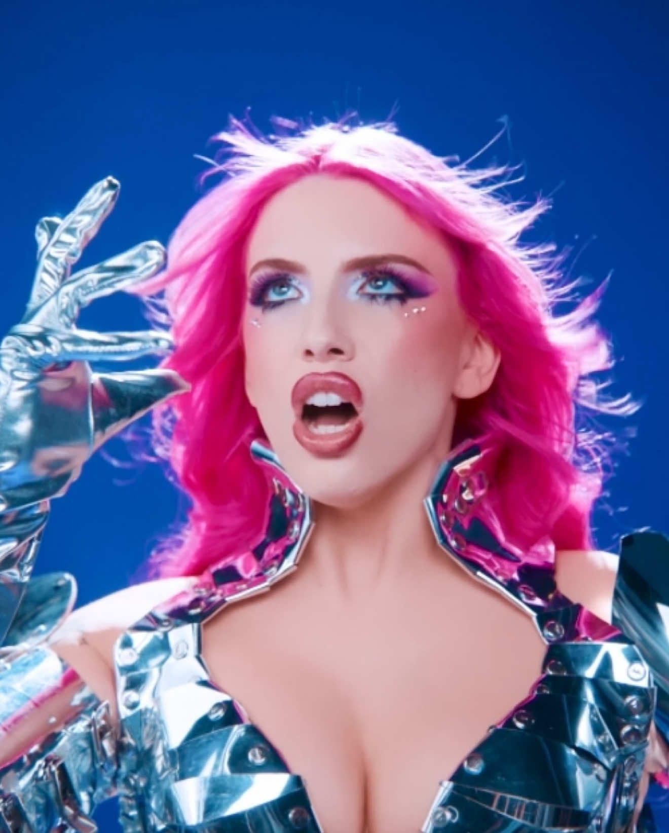 the mt girl to popstar pipeline is real. APOLLO SONG AND MUSIC VIDEO FRIDAY 12 ESTTT