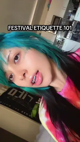 ugh I look crazy as fuck rn but cannot stress how annoying a lot of the crowd was this year 😭💯 like if ur going to feel so entitled then get VIP for real cause it’s a waste of space for those around trying to HAVE FUN 😣 #whenwewereyoung #wwwy #festivaletiquette 