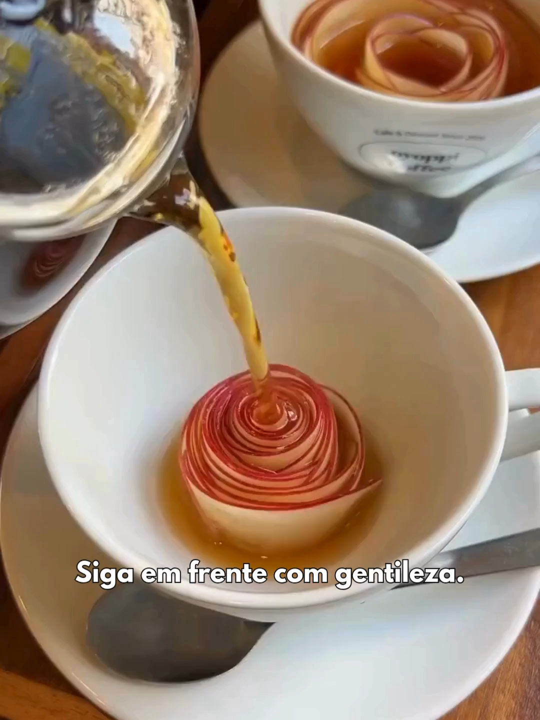 🌤️ Nem sempre o caminho é leve, mas a direção é certa. Confie no tempo, confie em Deus… e siga em frente. Um dia de cada vez, com fé e esperança. 💛 #Reflexão #Motivação #Fé #SigaEmFrente #DeusNoComando #VidaComPropósito #PazInterior #umchadeinspiração