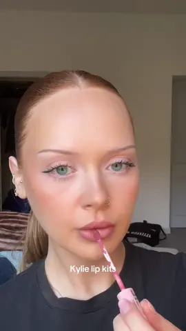 With the return of Miss king Kylie here are my top 3 Kylie cosmetics lip kits I already own 💖  Praying for more king Kylie collection stock 🤞🏼 Products:  @Kylie Cosmetics lip kits in Kylie, Maliboo and bare  #kingkylie #kingkylieera #kyliejenner #kyliecosmetics #kylielipkit 