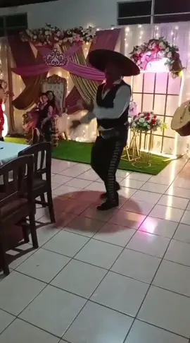 Roger Blandón Castillo Mariachi Matagalpa (Alma enamorada)#musica #viral #mariachis 